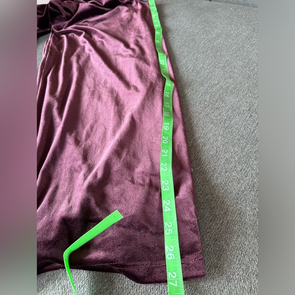 Laundry by Shelli Segal velvet one piece holiday jumpsuit (small) - Picture 8 of 8